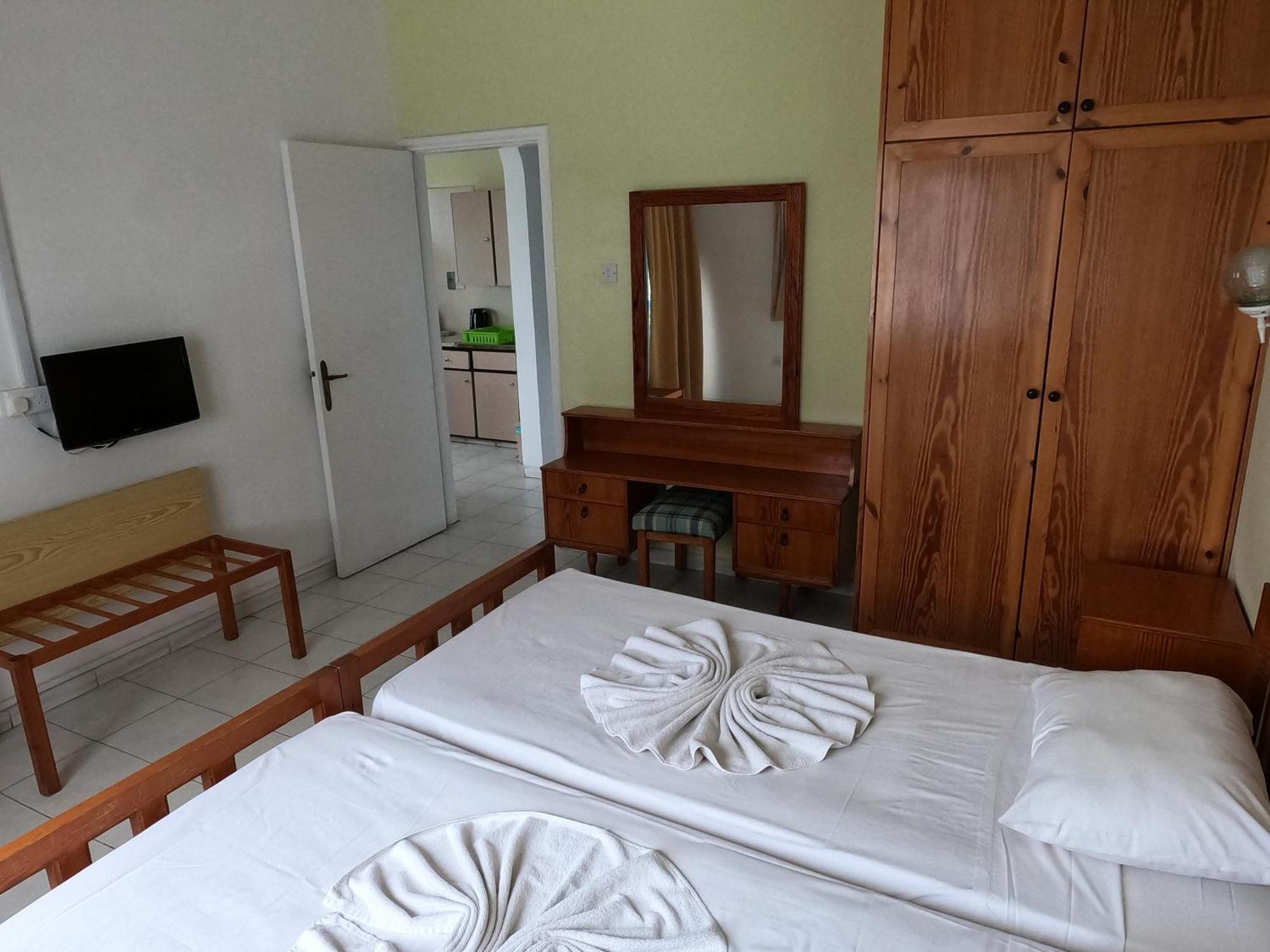 Island Budget Apartments Pafos Zewnętrze zdjęcie